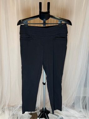 Maurices I Am Smart Black Pull-On Pants Women’s Small Short Stretch Work Career